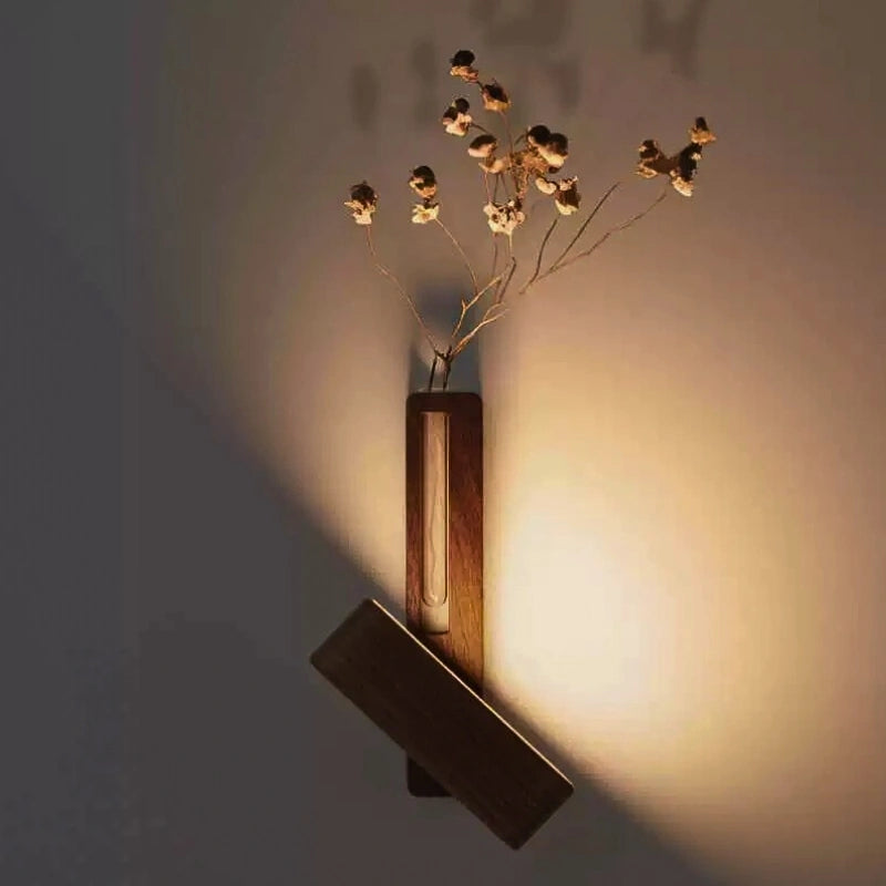 AuraVase Wall Light