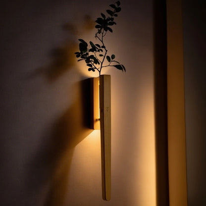 AuraVase Wall Light